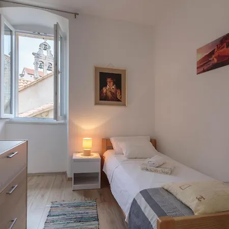 Esa Apartment